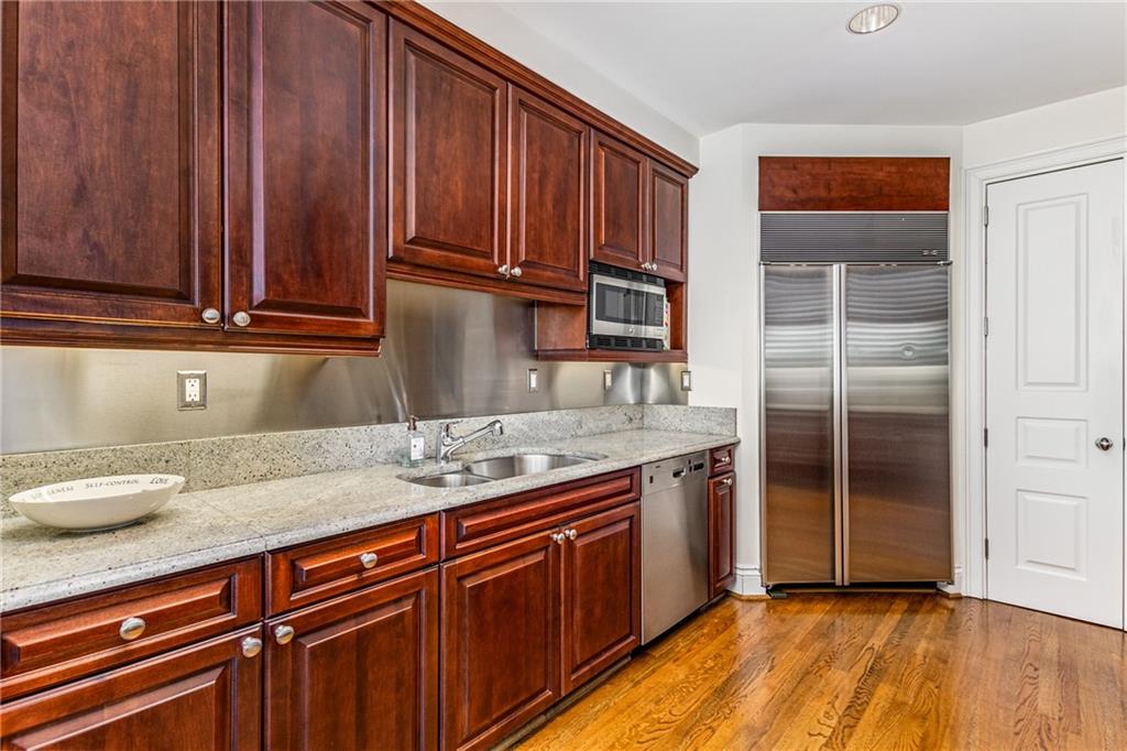 750 Park Avenue NE Unit 8E