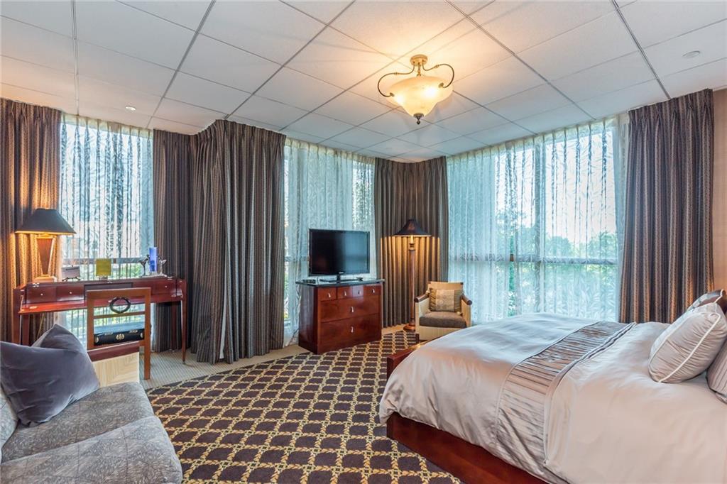750 Park Avenue NE Unit 8E