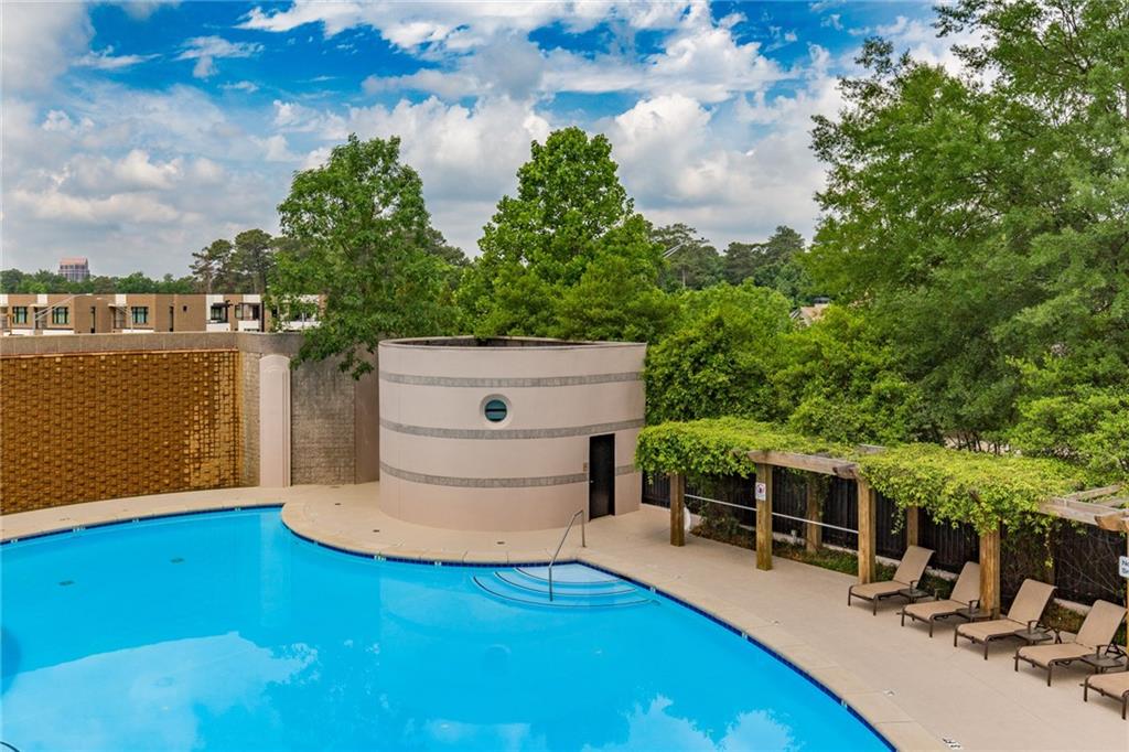 750 Park Avenue NE Unit 8E