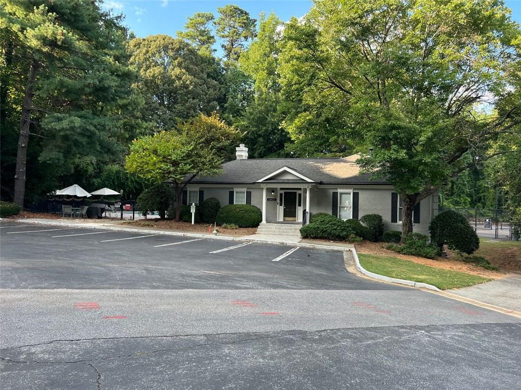 4211 PINE HEIGHTS Drive NE