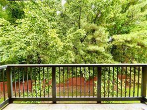 4211 PINE HEIGHTS Drive NE