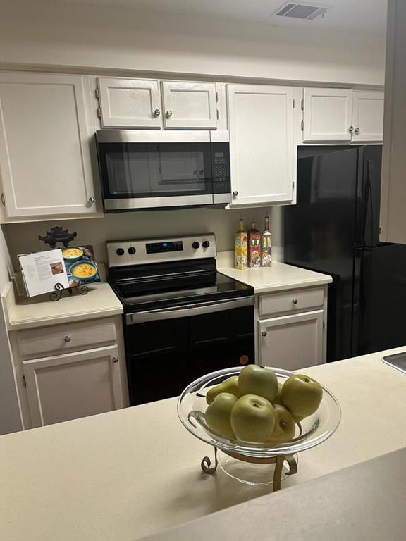 4211 PINE HEIGHTS Drive NE