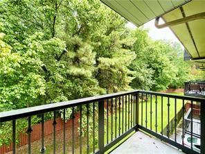 4211 PINE HEIGHTS Drive NE