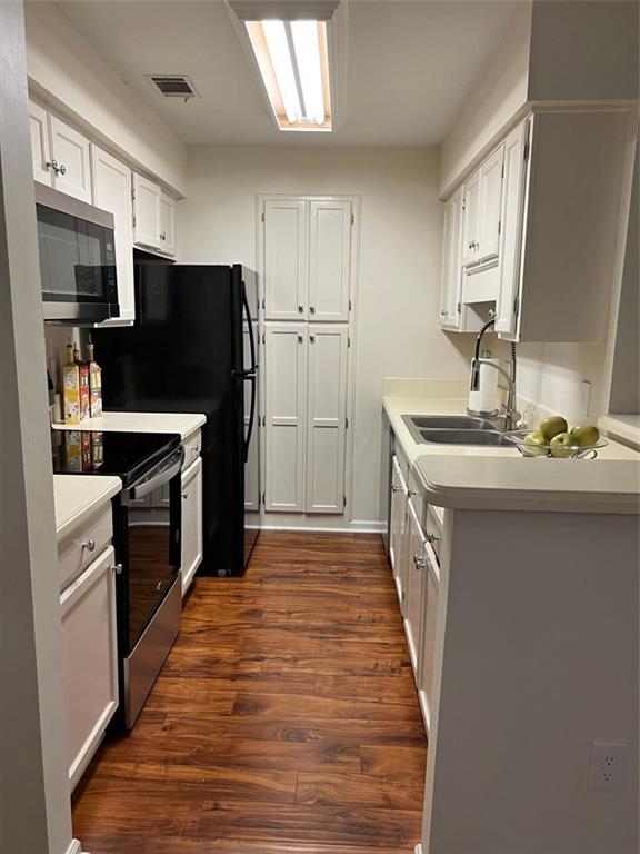 4211 PINE HEIGHTS Drive NE