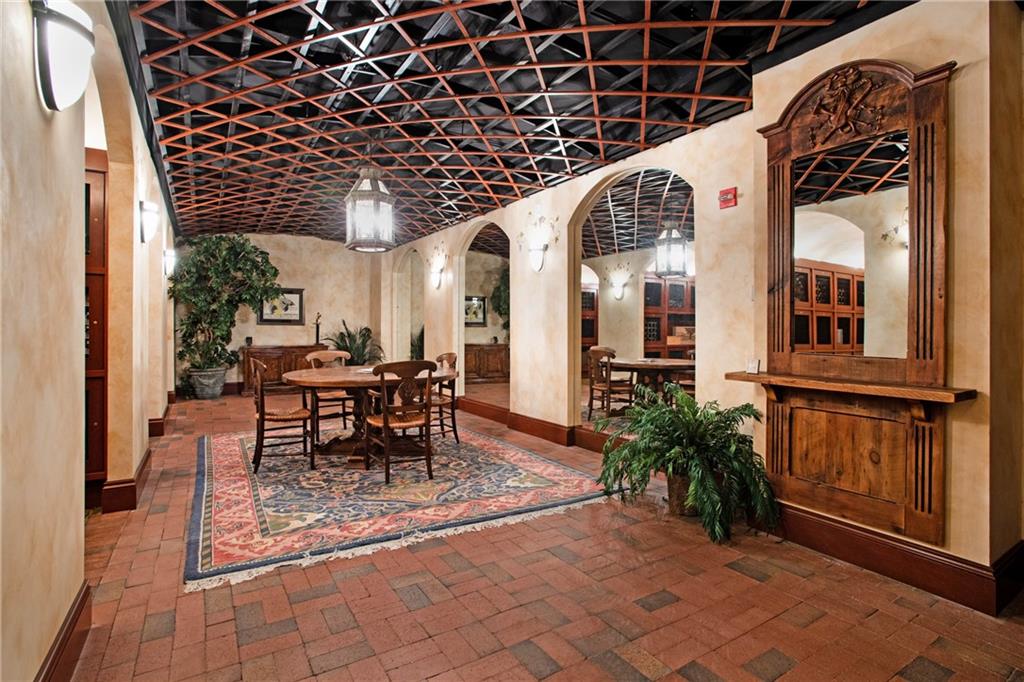 750 Park Avenue NE Unit 14SE