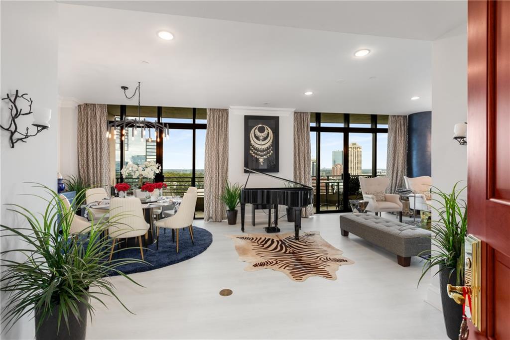 750 Park Avenue NE Unit 14SE