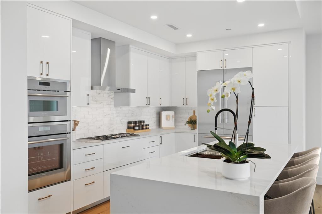 2425 PEACHTREE Road NE Unit 903