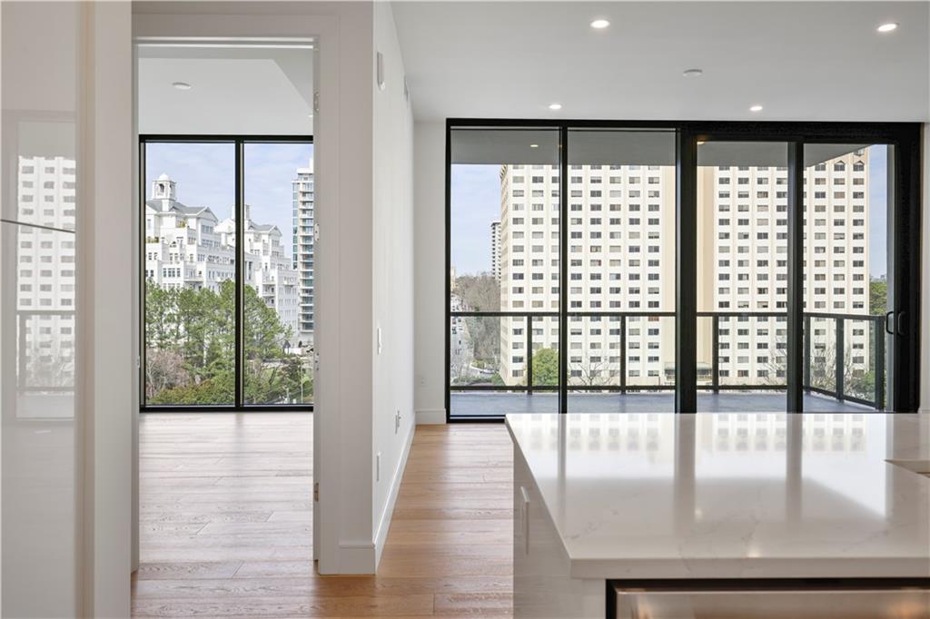 2425 PEACHTREE Road NE Unit 903