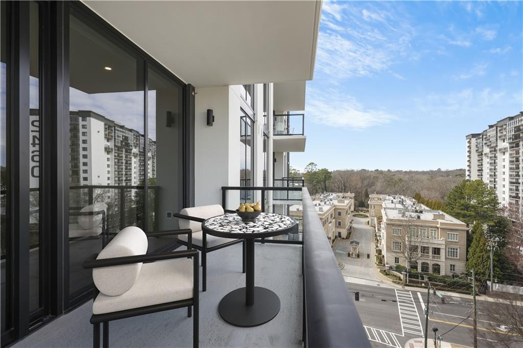 2425 PEACHTREE Road NE Unit 903