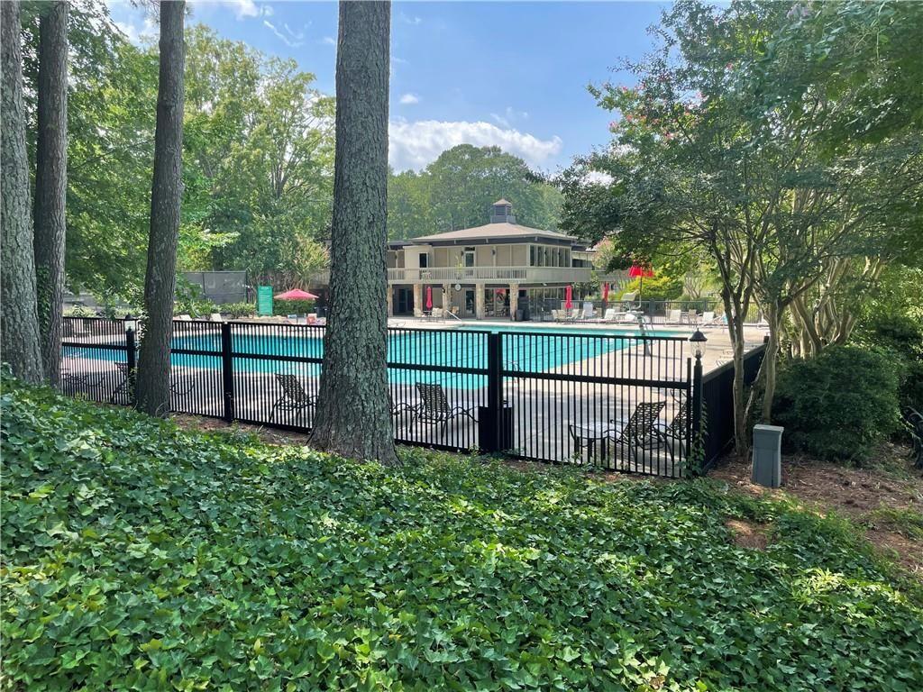 145 Amherst Place NW