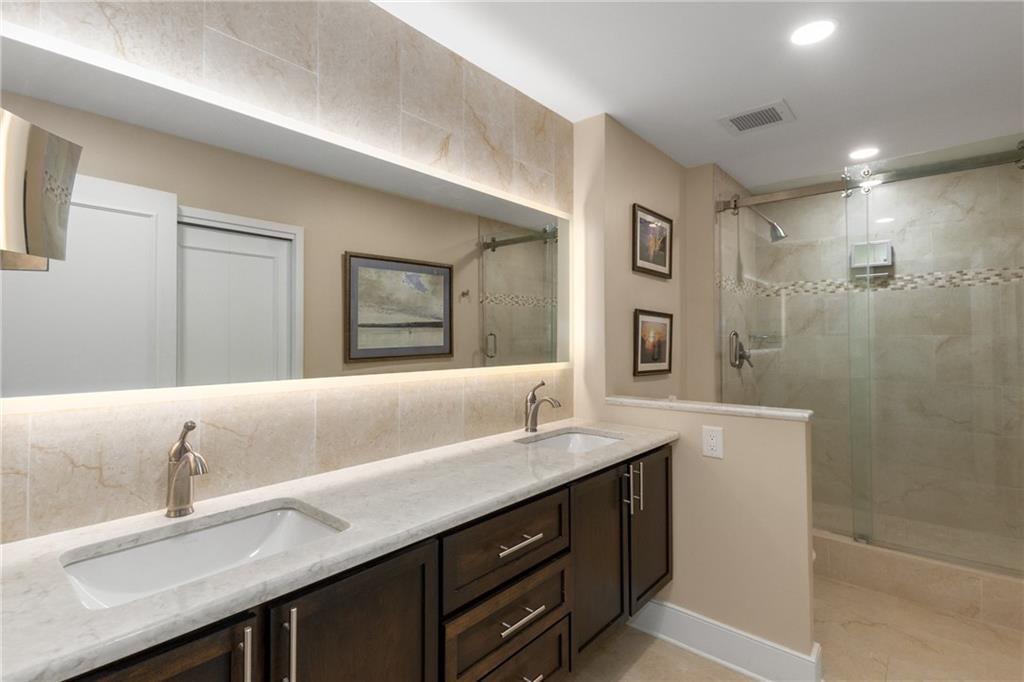2660 Peachtree Road NW Unit 14D