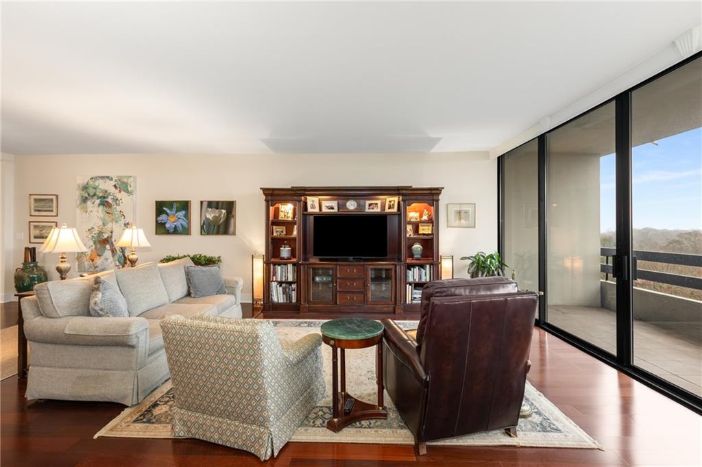2660 Peachtree Road NW Unit 14D