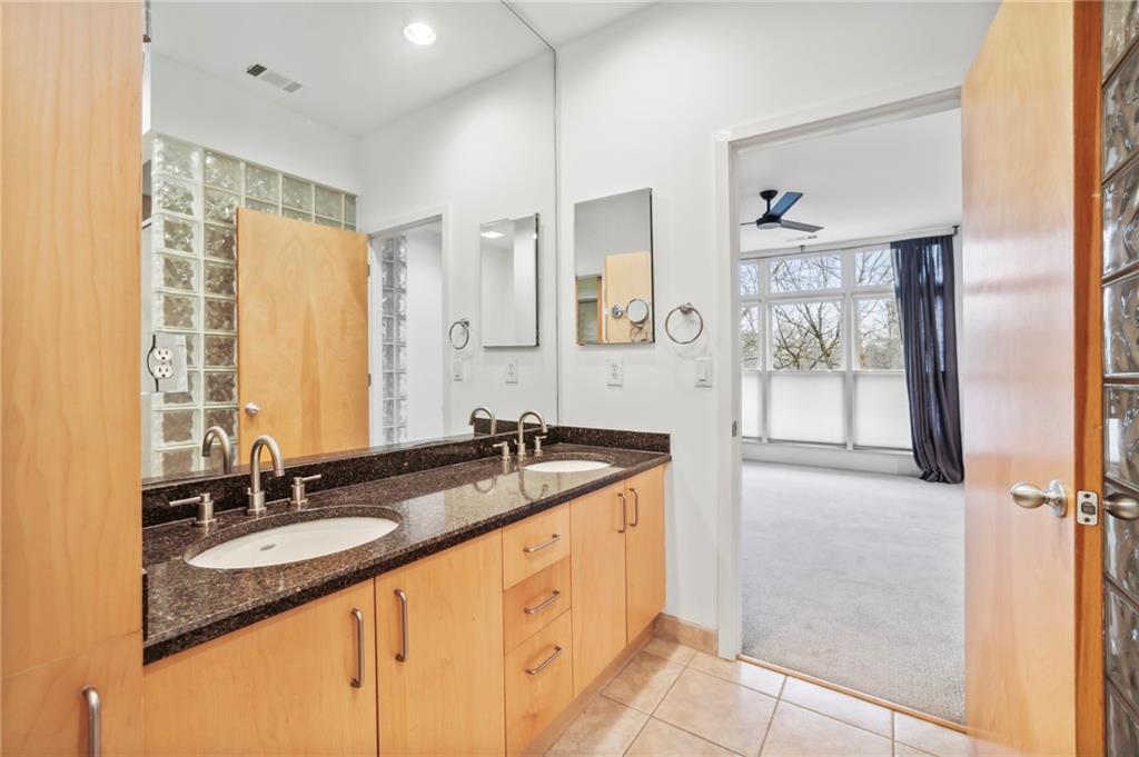 1303 Peachtree View NE