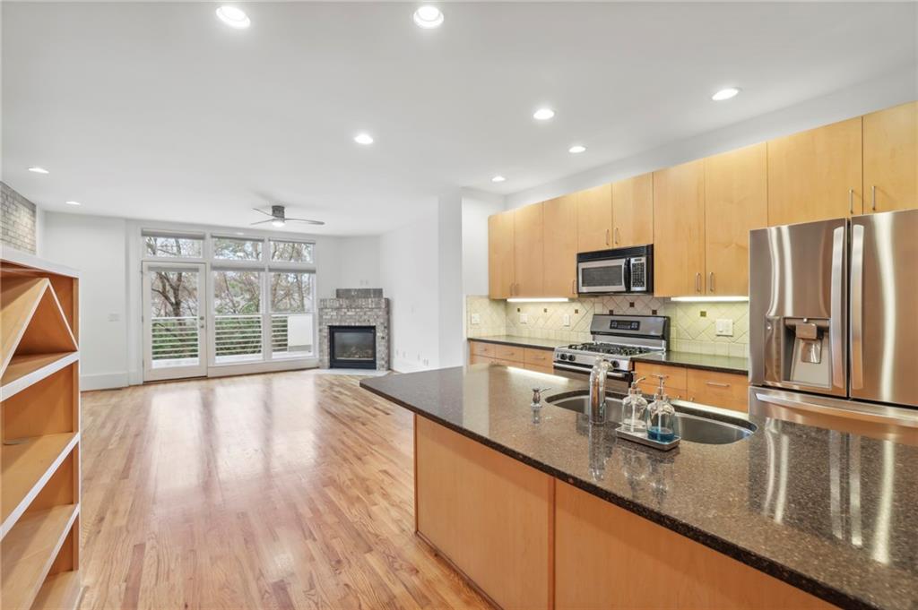 1303 Peachtree View NE