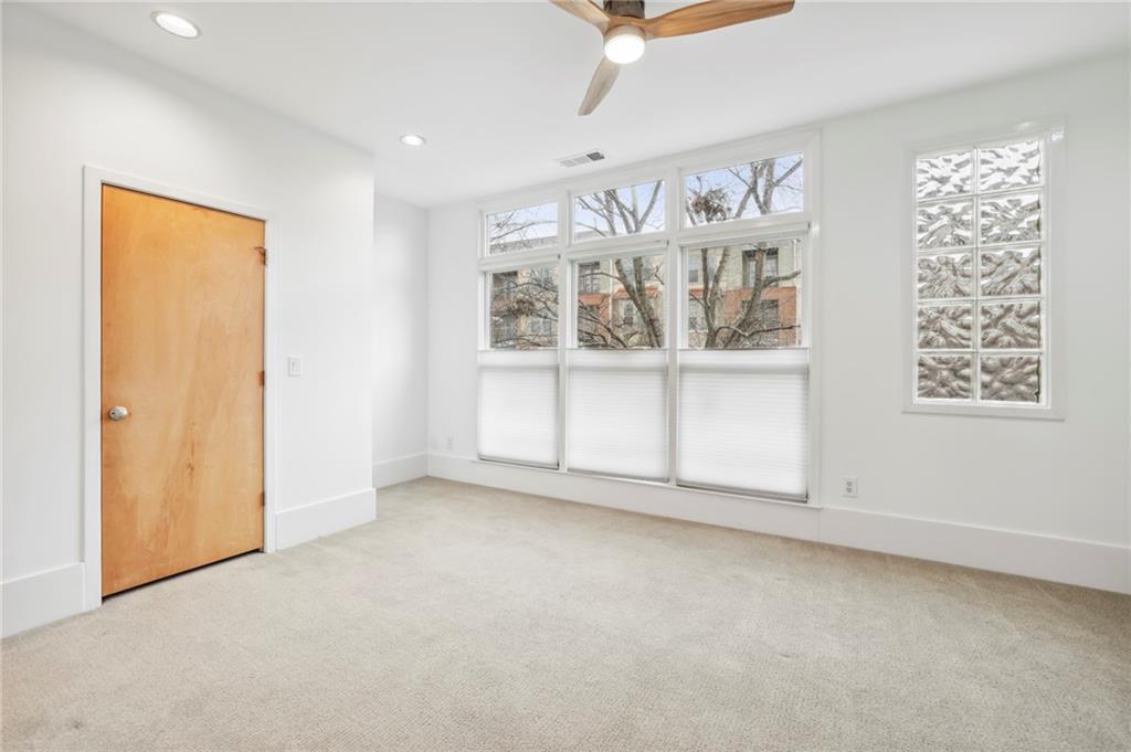 1303 Peachtree View NE