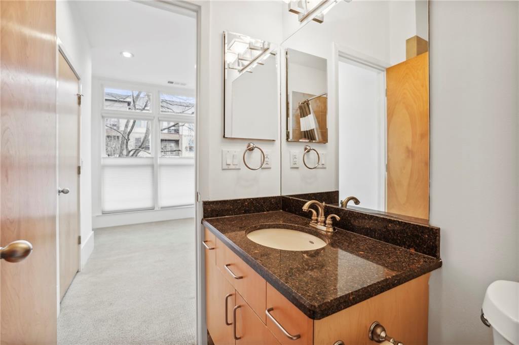 1303 Peachtree View NE