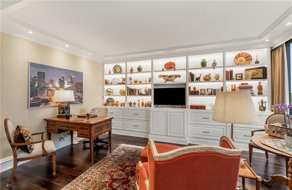 2660 Peachtree Road NW Unit 11G