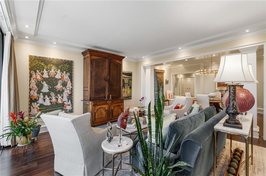 2660 Peachtree Road NW Unit 11G