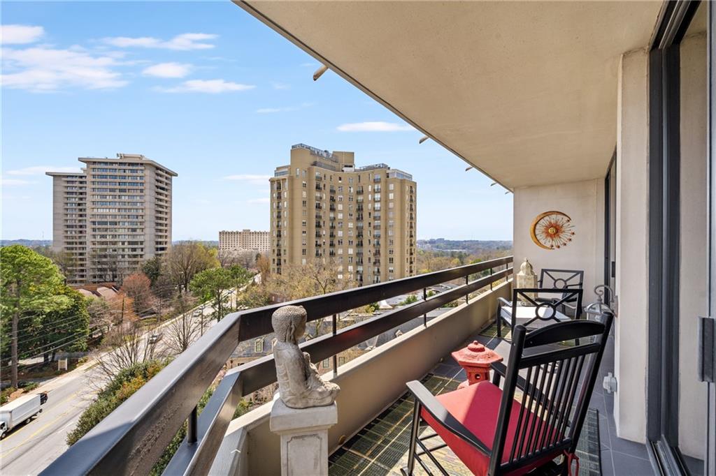 2660 Peachtree Road NW Unit 11G