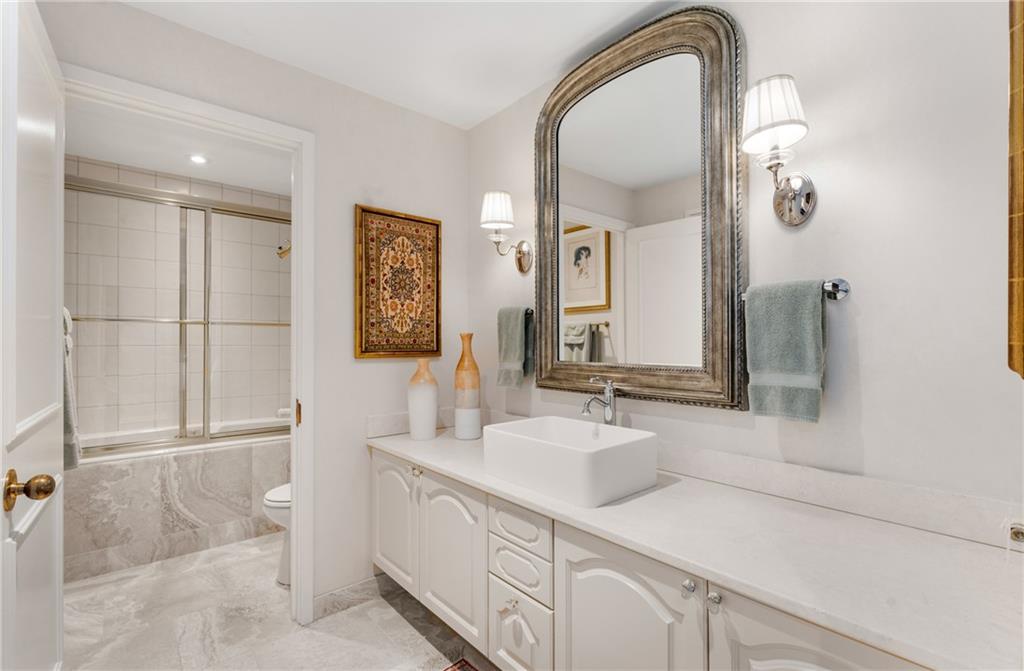 2660 Peachtree Road NW Unit 11G