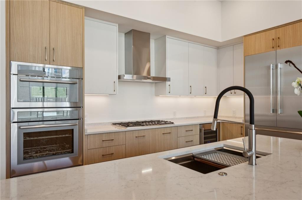 2425 Peachtree Road NE Unit 403