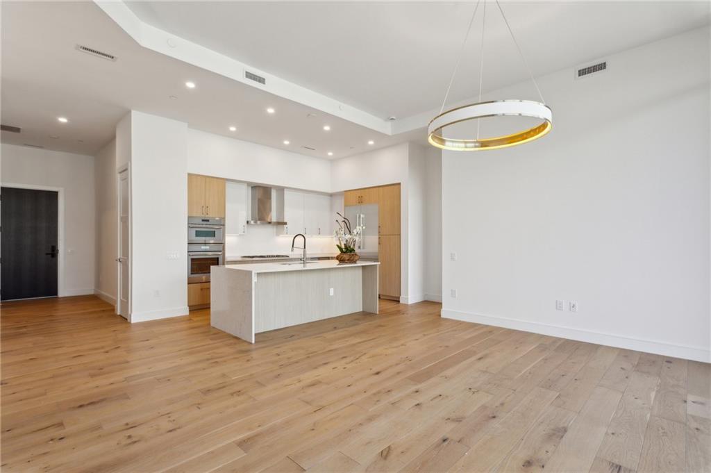 2425 Peachtree Road NE Unit 403