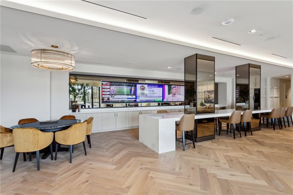 2425 Peachtree Road NE Unit 403