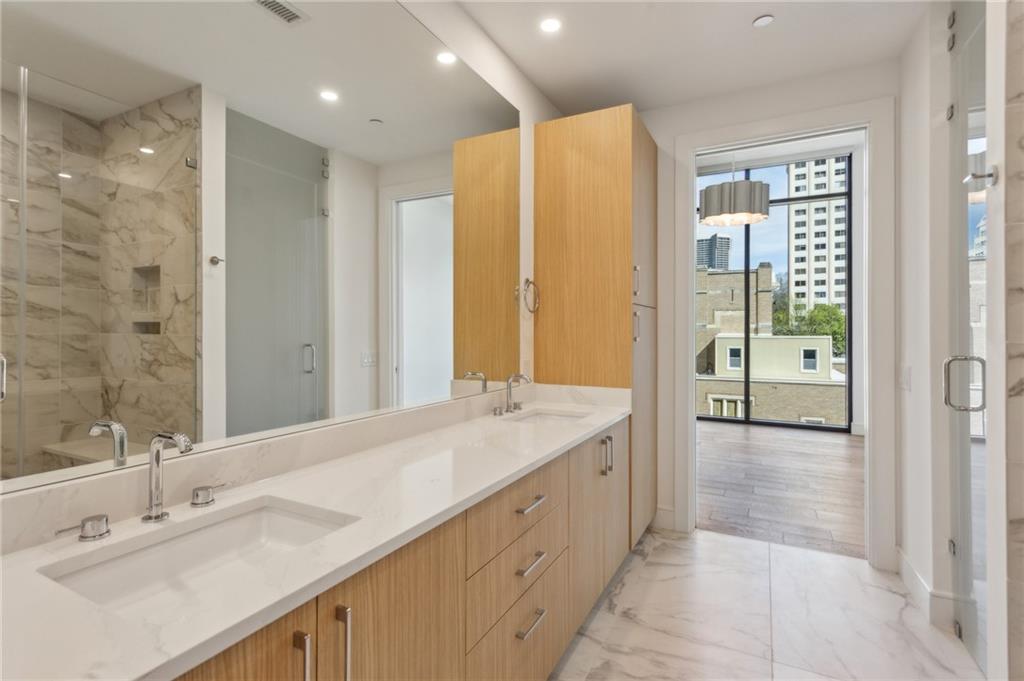 2425 Peachtree Road NE Unit 403