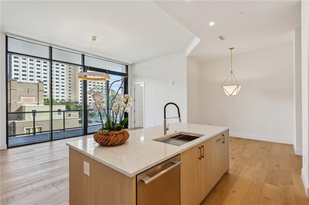 2425 Peachtree Road NE Unit 403