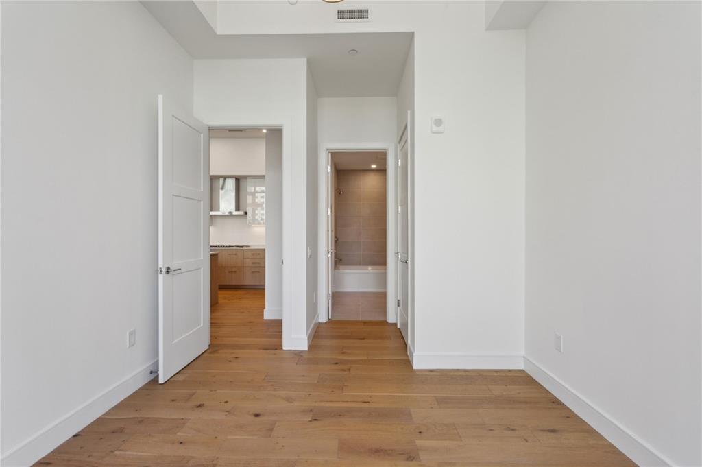 2425 Peachtree Road NE Unit 403