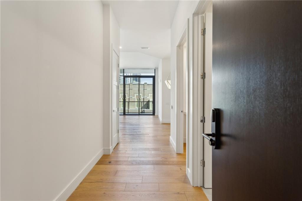 2425 Peachtree Road NE Unit 403