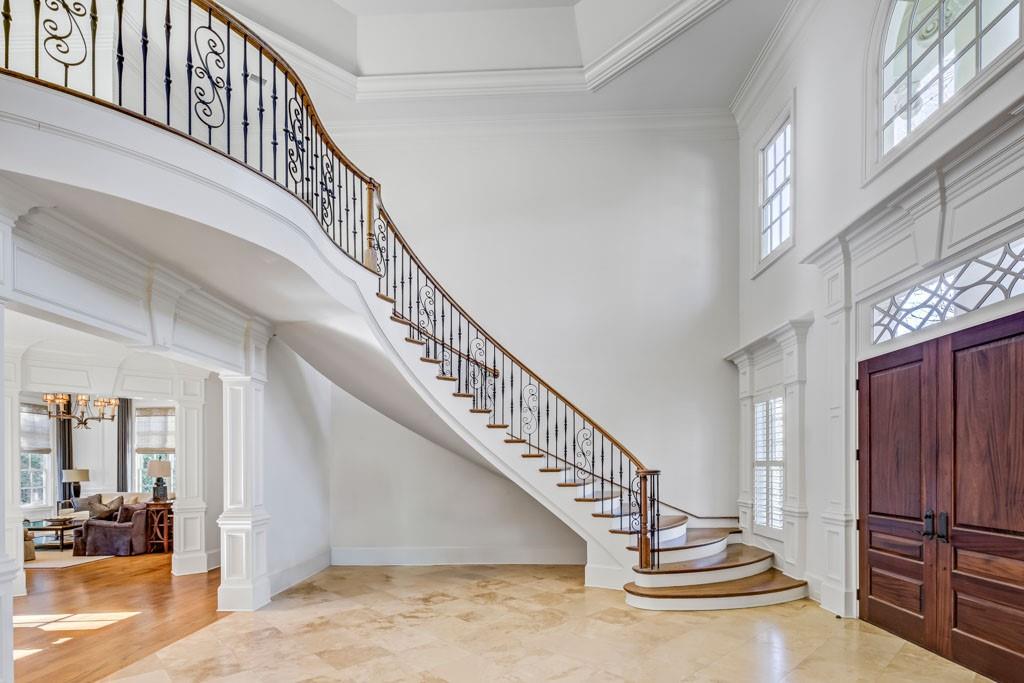 3594 Tuxedo Court NW