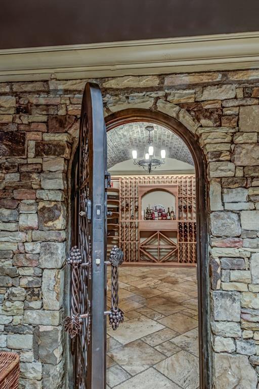 3594 Tuxedo Court NW