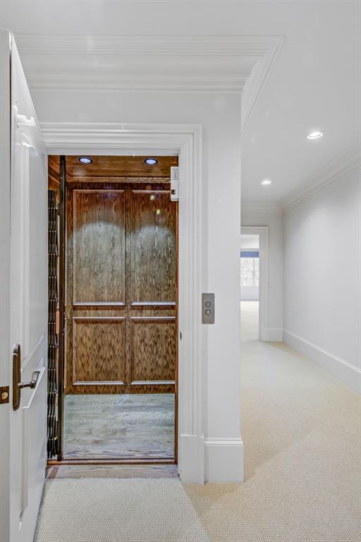 3594 Tuxedo Court NW