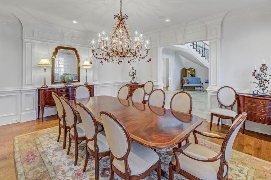 3594 Tuxedo Court NW