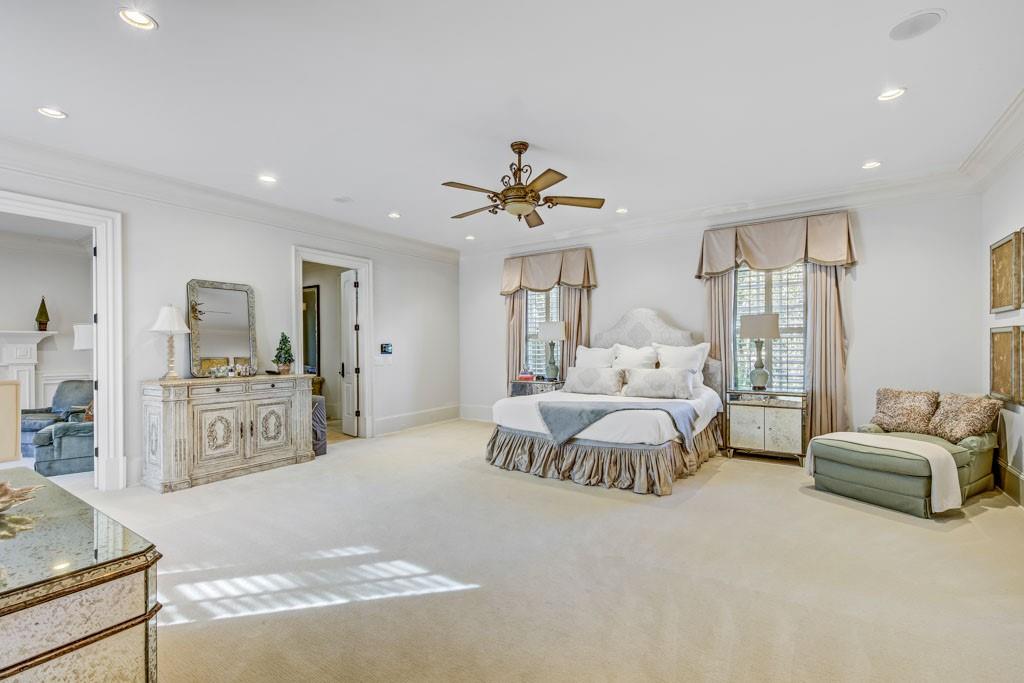 3594 Tuxedo Court NW