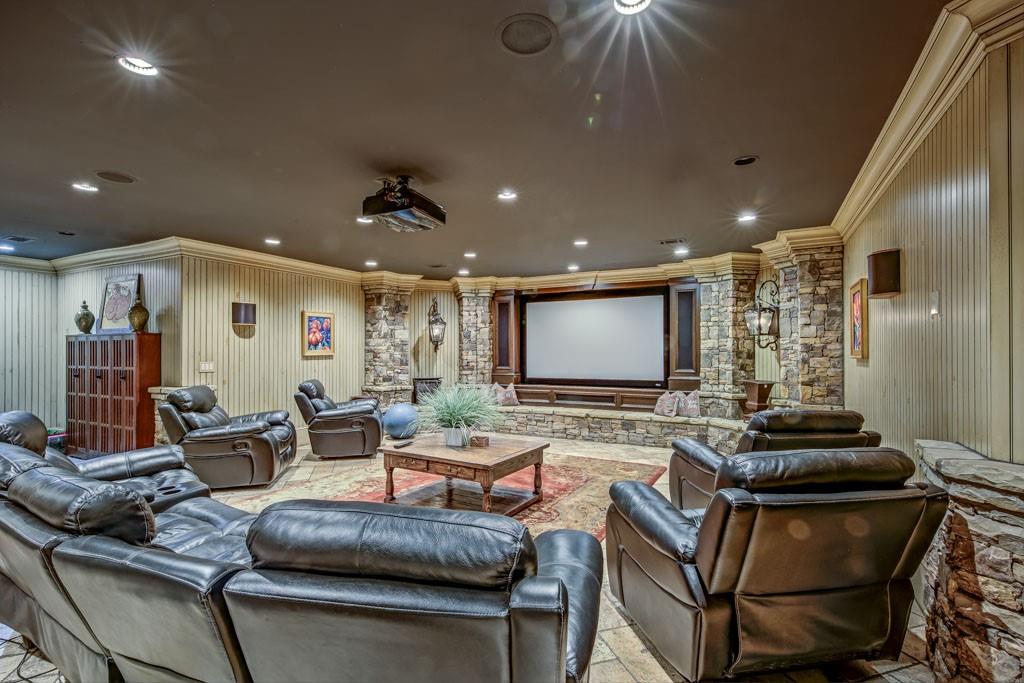 3594 Tuxedo Court NW