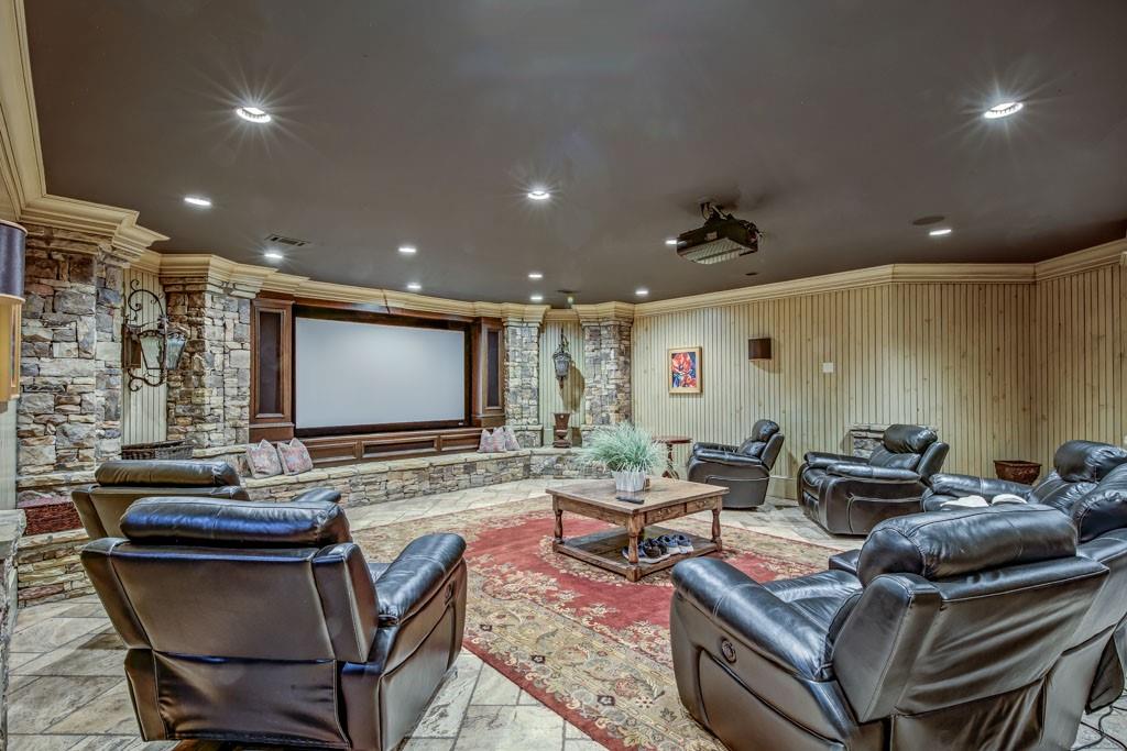 3594 Tuxedo Court NW