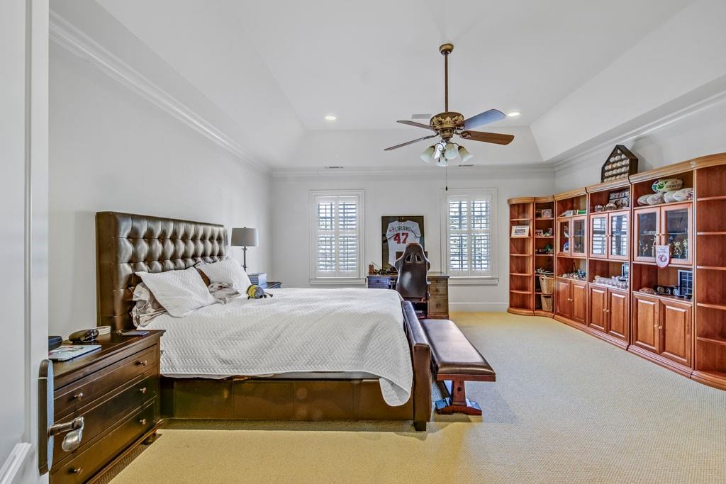 3594 Tuxedo Court NW