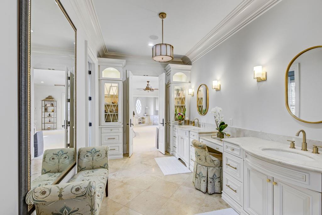 3594 Tuxedo Court NW