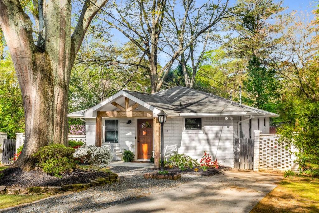 2322 Poplar Springs Drive NE
