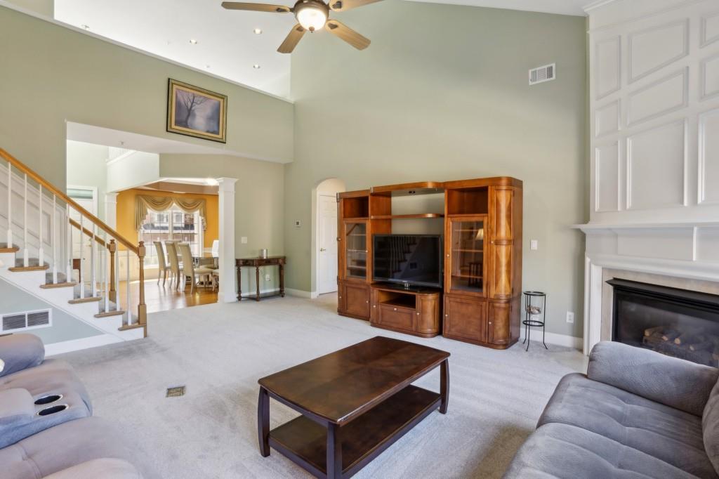132 Westchester Drive SE