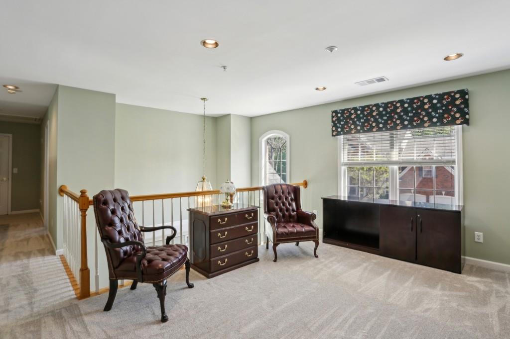 132 Westchester Drive SE