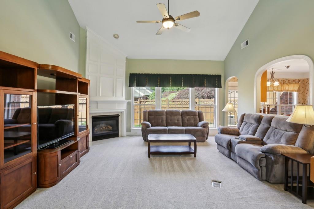 132 Westchester Drive SE