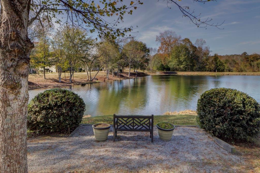 314 Lakeside Trace