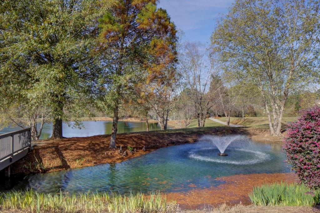 314 Lakeside Trace