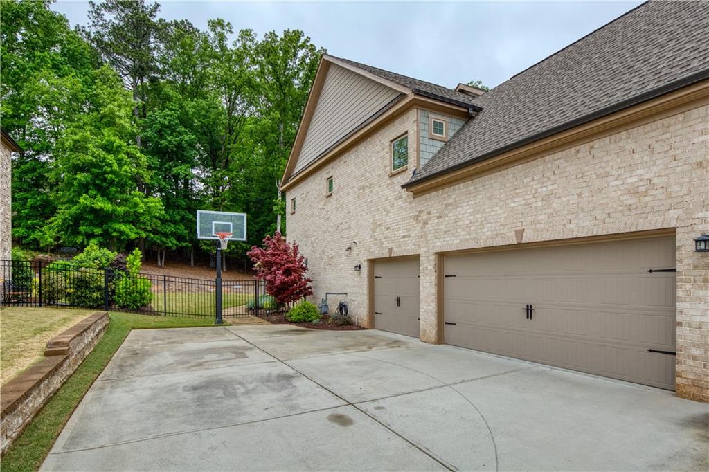 5250 Briarstone Ridge Way