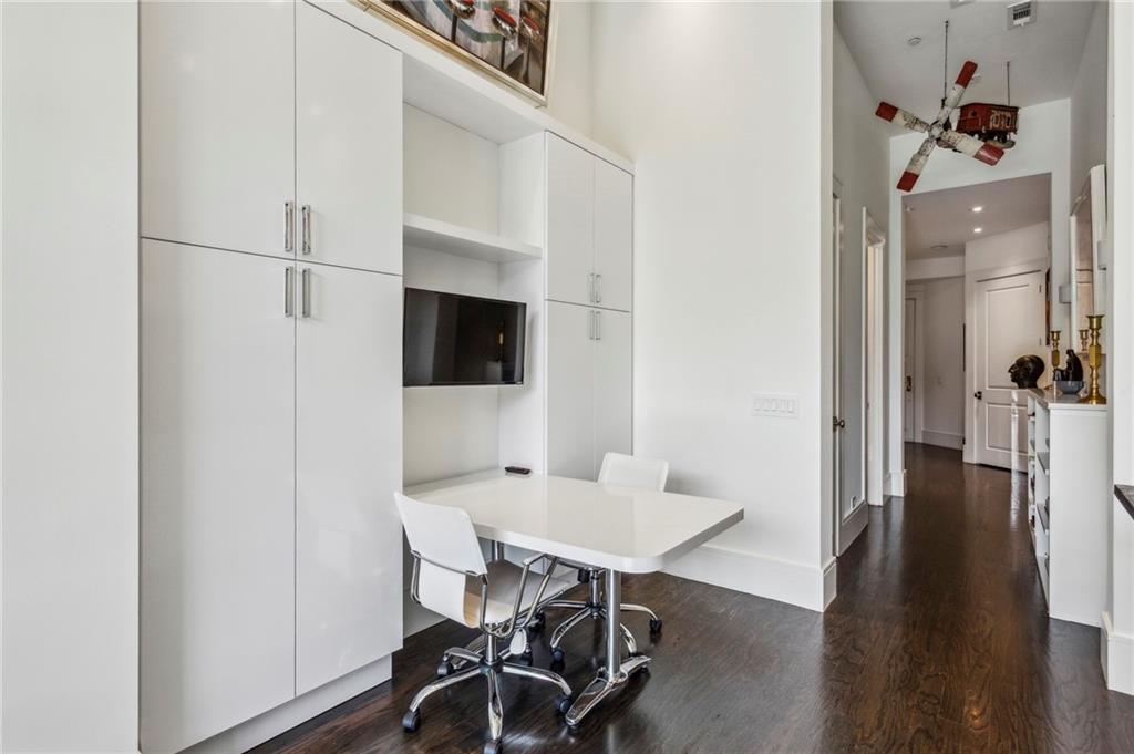 2660 Peachtree Road NW Unit 4G