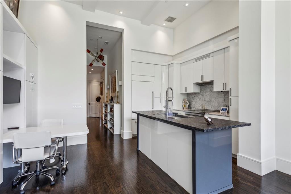 2660 Peachtree Road NW Unit 4G