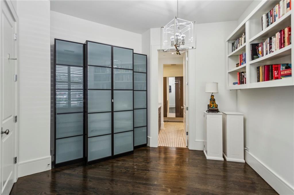 2660 Peachtree Road NW Unit 4G